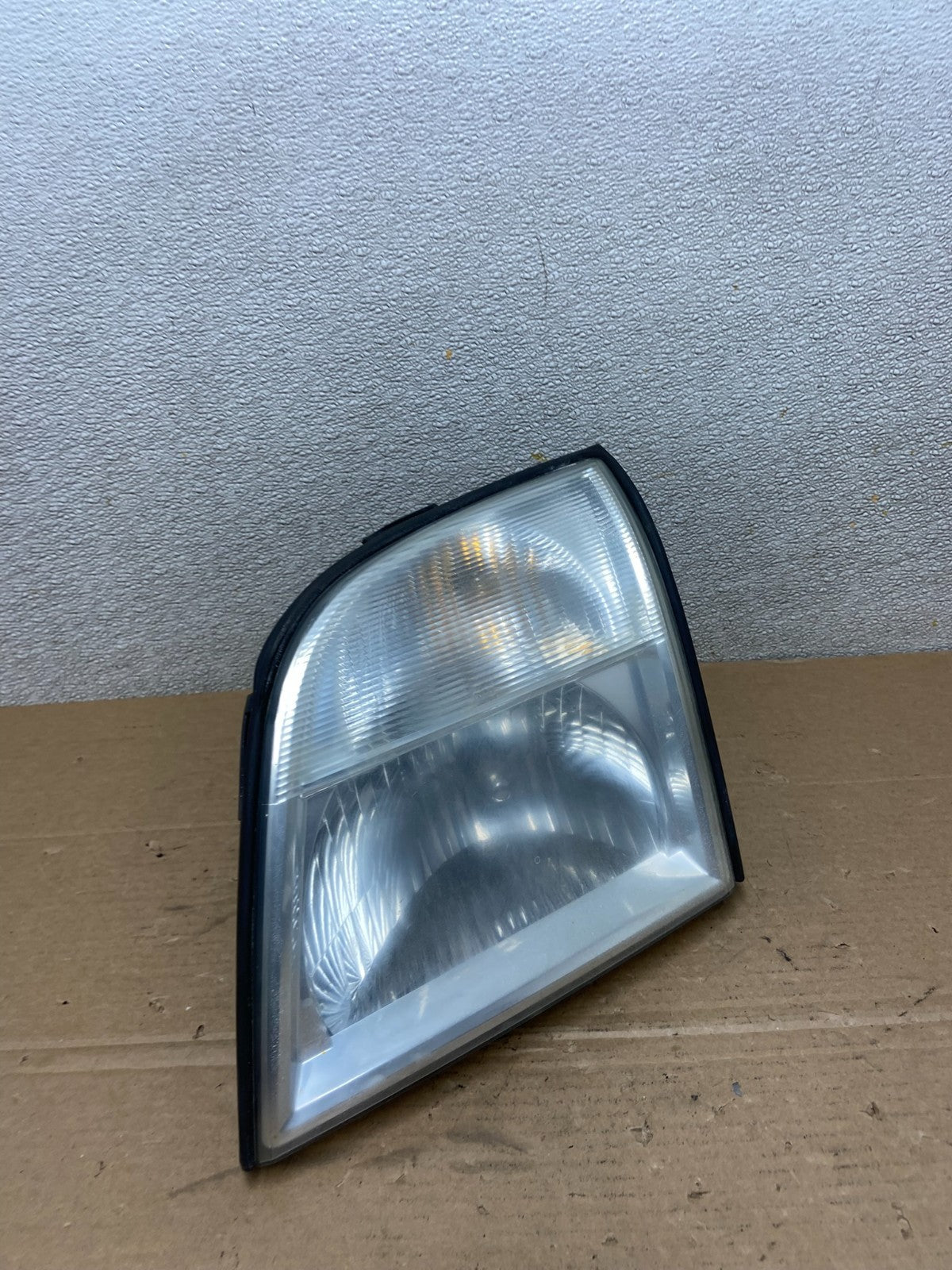 2006-2010 Mercury Mountaineer Left Driver LH Side Halogen Headlight AB4605 DW2