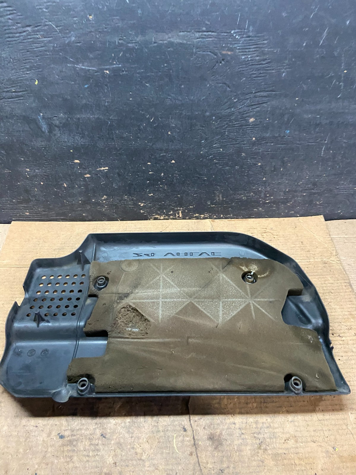2004 2005 2006 Chrysler Pacifica 3.5L Engine Cover Motor Q9843 DG4