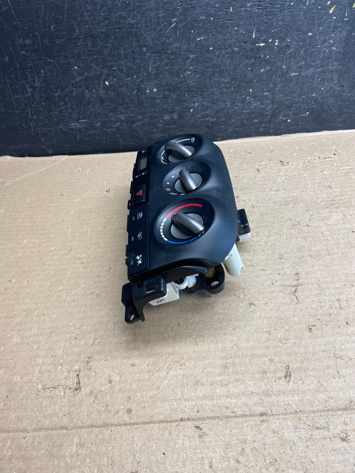 2001 - 2003 Toyota RAV4 A/C Heater Climate Control Unit Switch ah5446 DG1