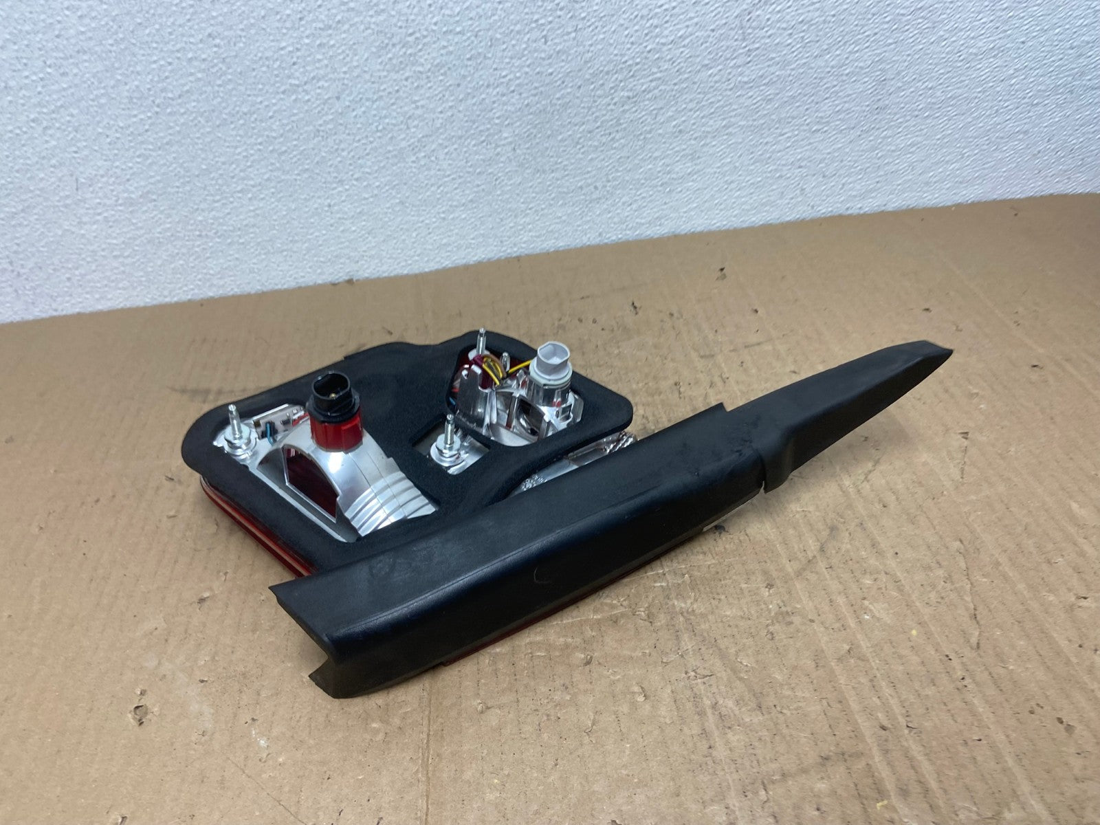 2009-2012 BMW 7-Series F01 F02 750i 750Li Left Driver Inner Tail Light AB8327 LK6