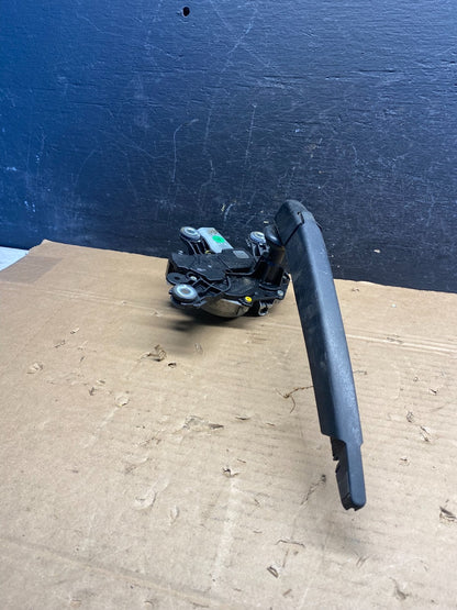 2013-2016 Nissan Pathfinder Back Door Rear Wiper Motor Wiper Blade AD9617 DG2