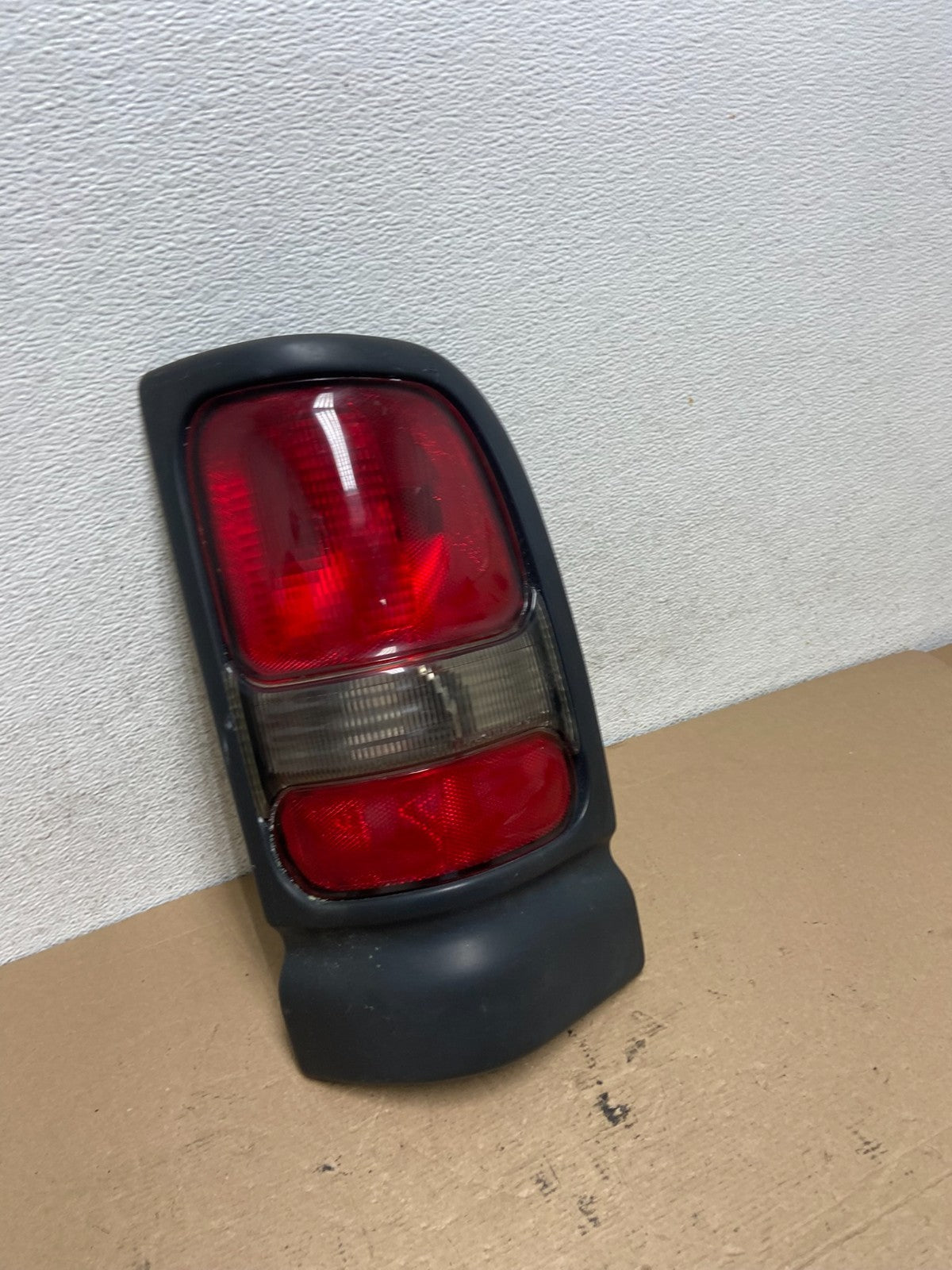 1994 to 2001 Dodge Ram 1500 Right Passenger RH Tail Light AF4601 DW2