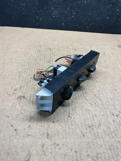 2001 - 2007 GMC Chevrolet Astro Express Climate Control A/C r6489 DG1