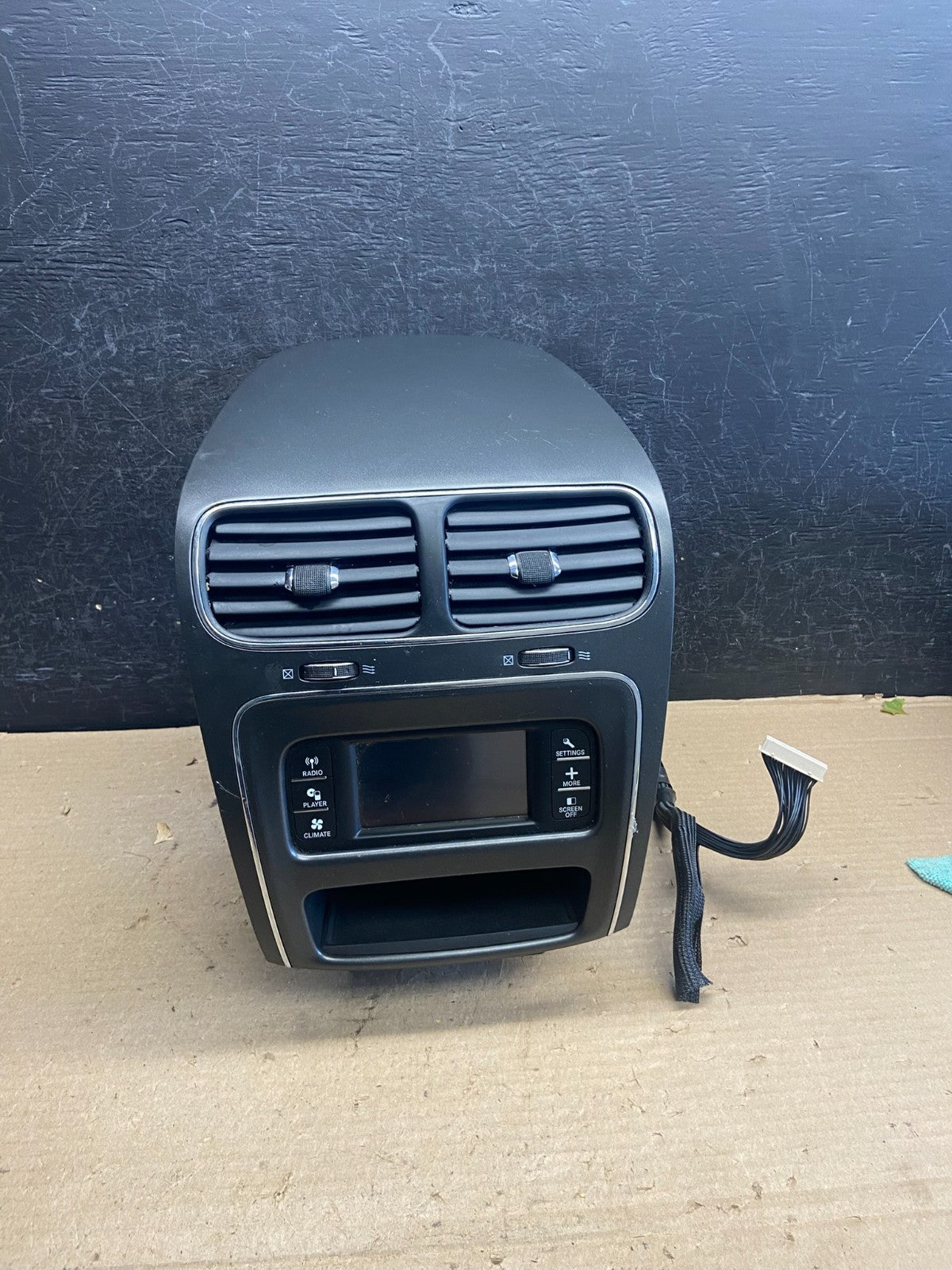 2011-2019 Dodge Journey 4.3 Radio AM FM AH5344 DG0