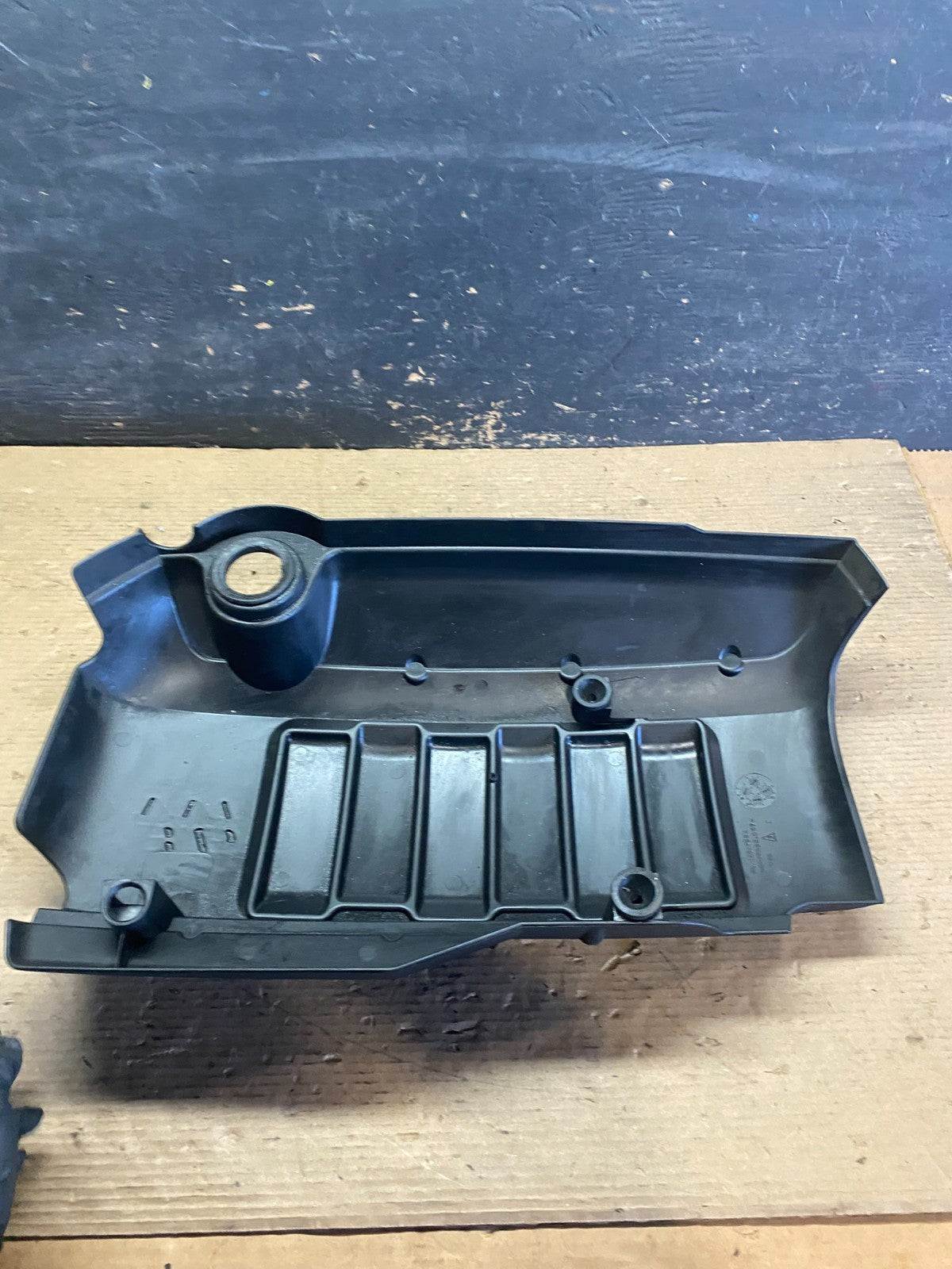 2007 to 2008 GMC Acadia 3.6L VVT Engine Cover Shield S3426 DG4
