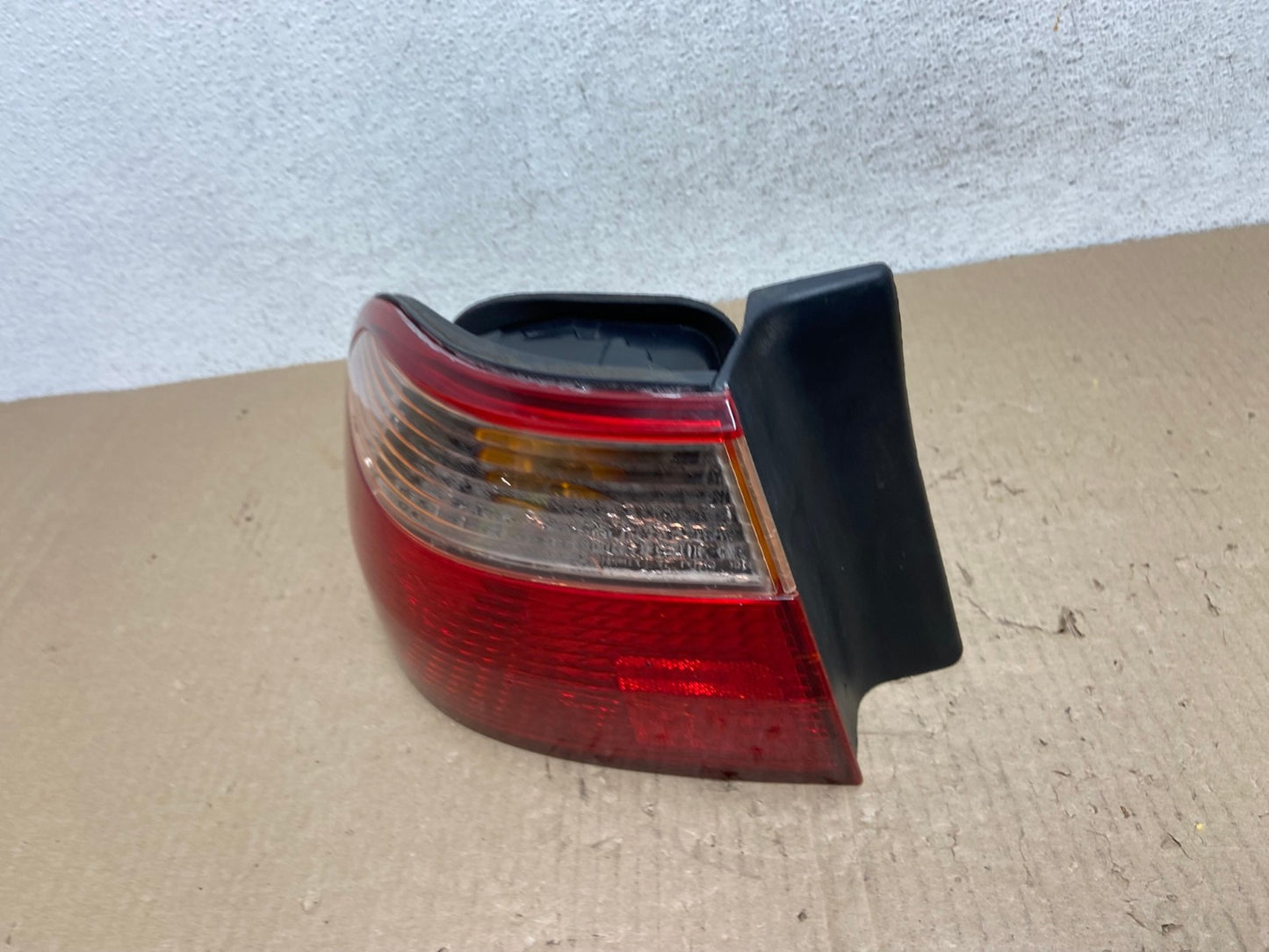 1998 to 2000 Honda Accord Sedan Tail light Left Driver LH Side AE9723 LK1