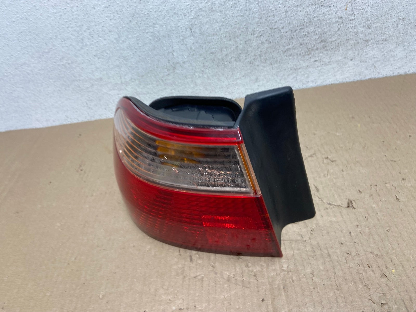 1998 to 2000 Honda Accord Sedan Tail light Left Driver LH Side AE9723 LK1