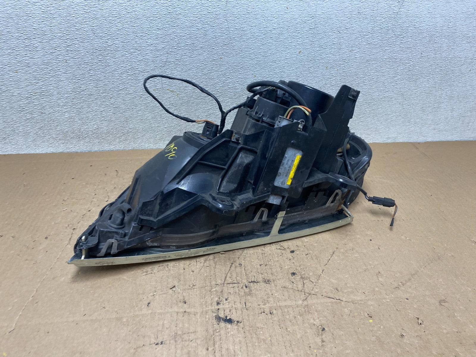 Xenon 2000 - 2003 Bmw X5 E53 Headlight Right Passenger RH Side OEM S1090 DW10