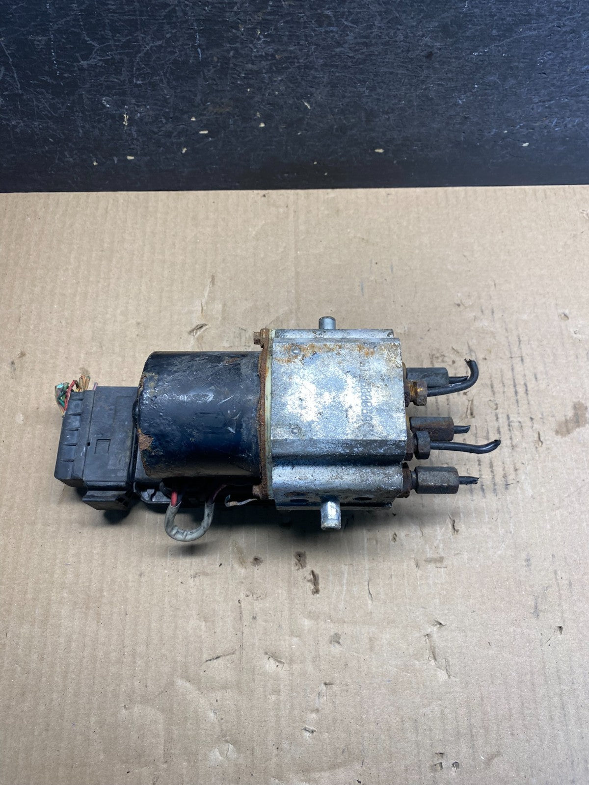 2006 2007 Ford E250 E350 Econoline Anti-Lock ABS Antilock Brake Pump AG9748 DG1