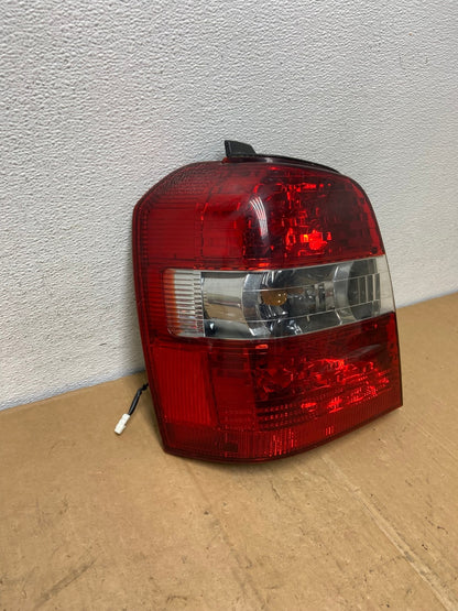 2004-2007 Toyota Highlander Left Driver LH Side Tail Light AD1225 LK2