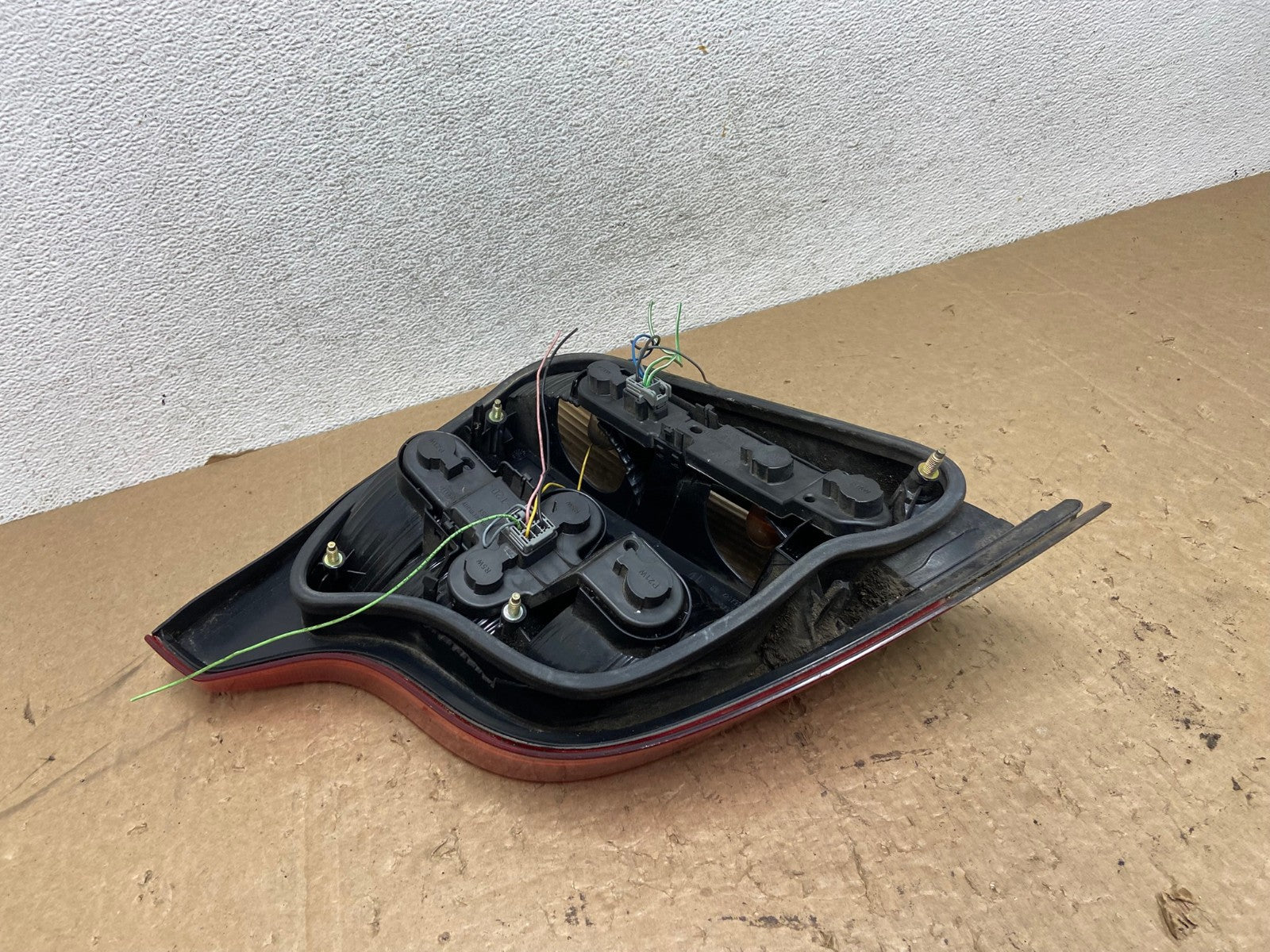 2001 to 2004 Volvo S60 Right Passenger Side Tail Light AG1446 LK6