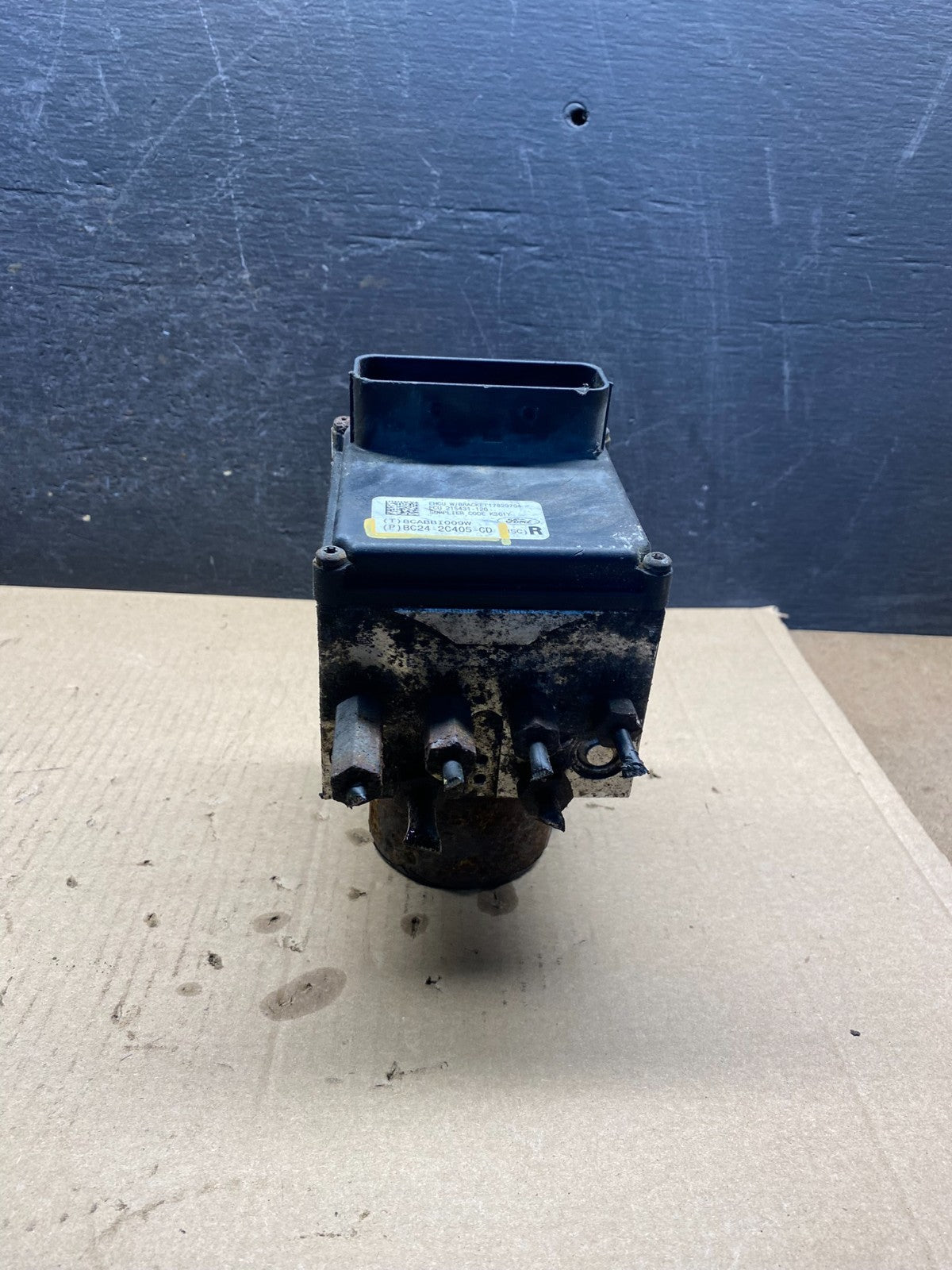2011 - 2014 Ford E250 E350 Van ABS Anti Lock Brake Pump Module AH3204 DG1