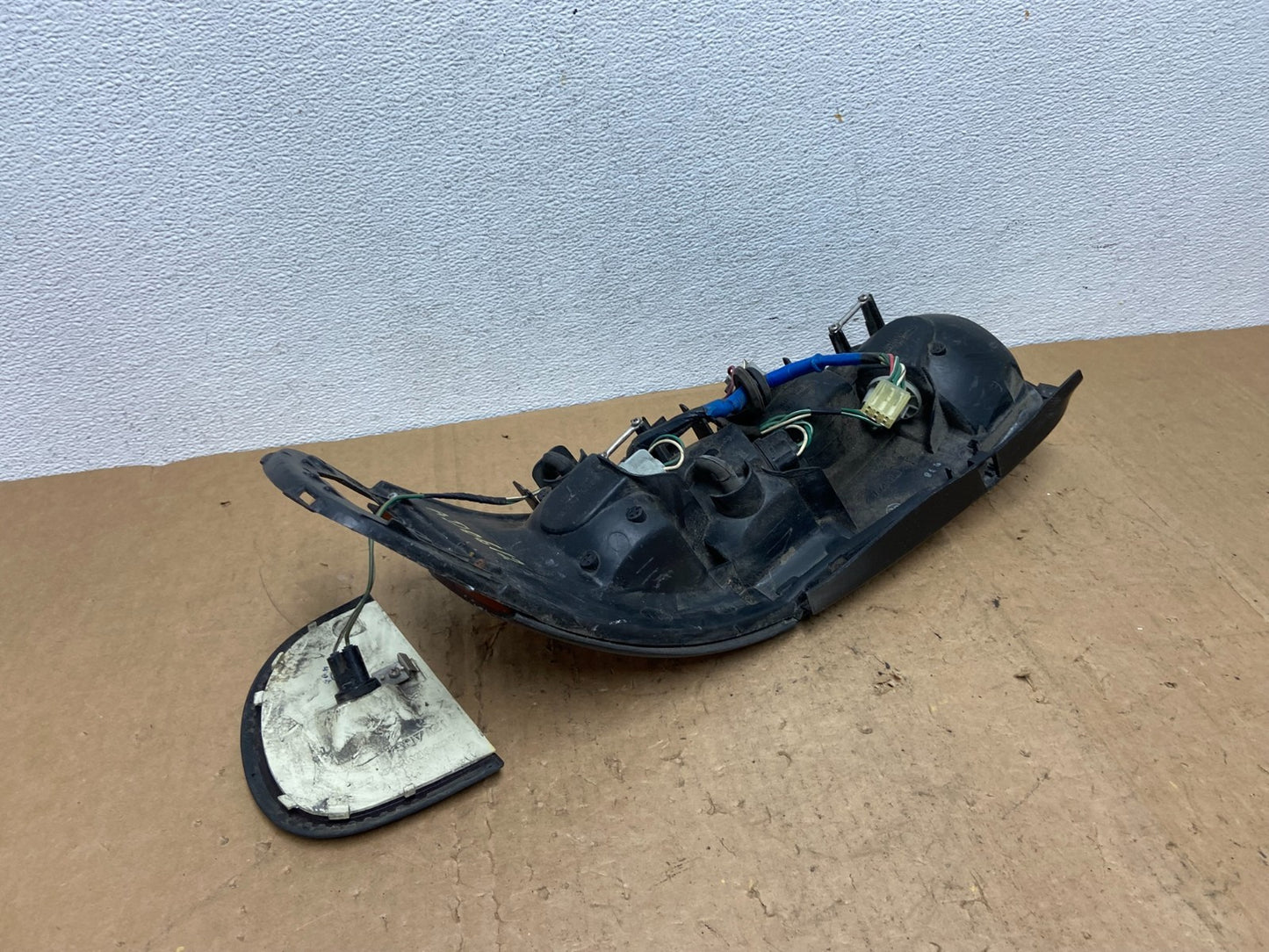 1990 to 1991 Toyota Celica Coupe Convertible Left Side Tail light AD06124