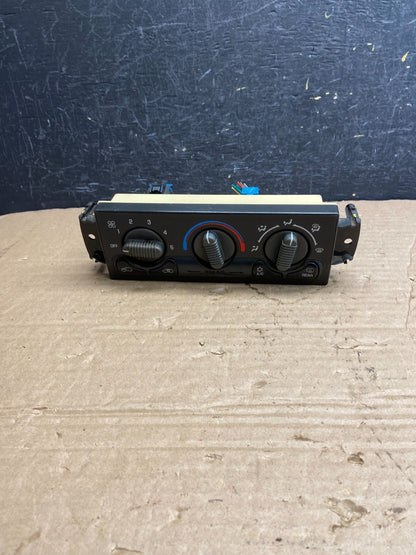 1999 to 2002 Chevrolet Silverado HVAC Heater Climate Control Module AF2111 DG0