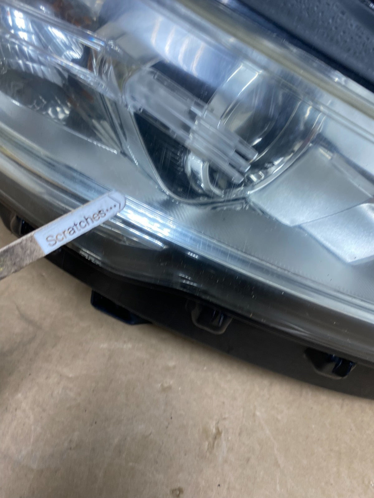 2017 - 2020 Ford Fusion Right Passenger RH Side Headlight AF9940 DG3