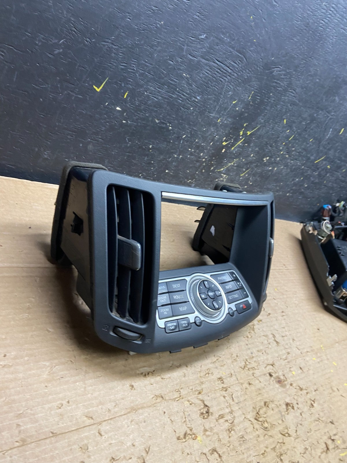 2008 - 2012 Infiniti G35 EX35 Radio Player Screen Panel Bezel W3193 DG1