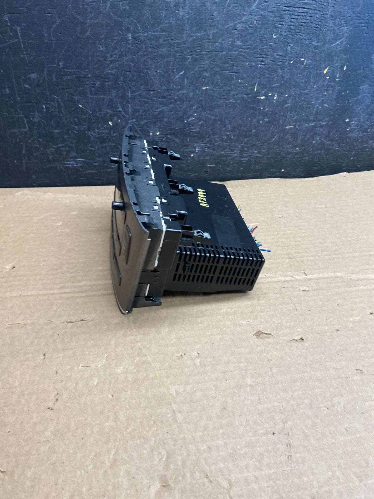 2002 - 2003 Lexus ES300 Center Dash A/C AC Heater Climate Control Unit AF2499 DG2