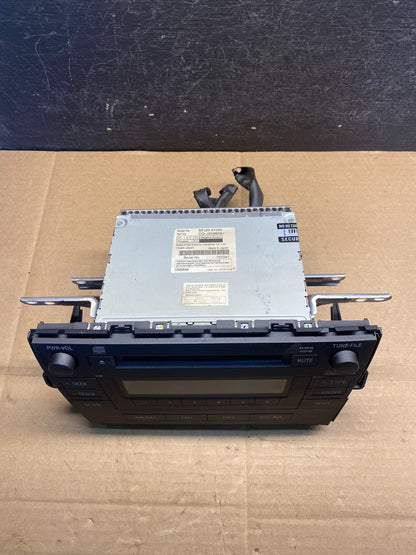 2010 to 2011 Toyota Prius Radio Stereo Receiver Aux Disc CD Player AE8254 DG3