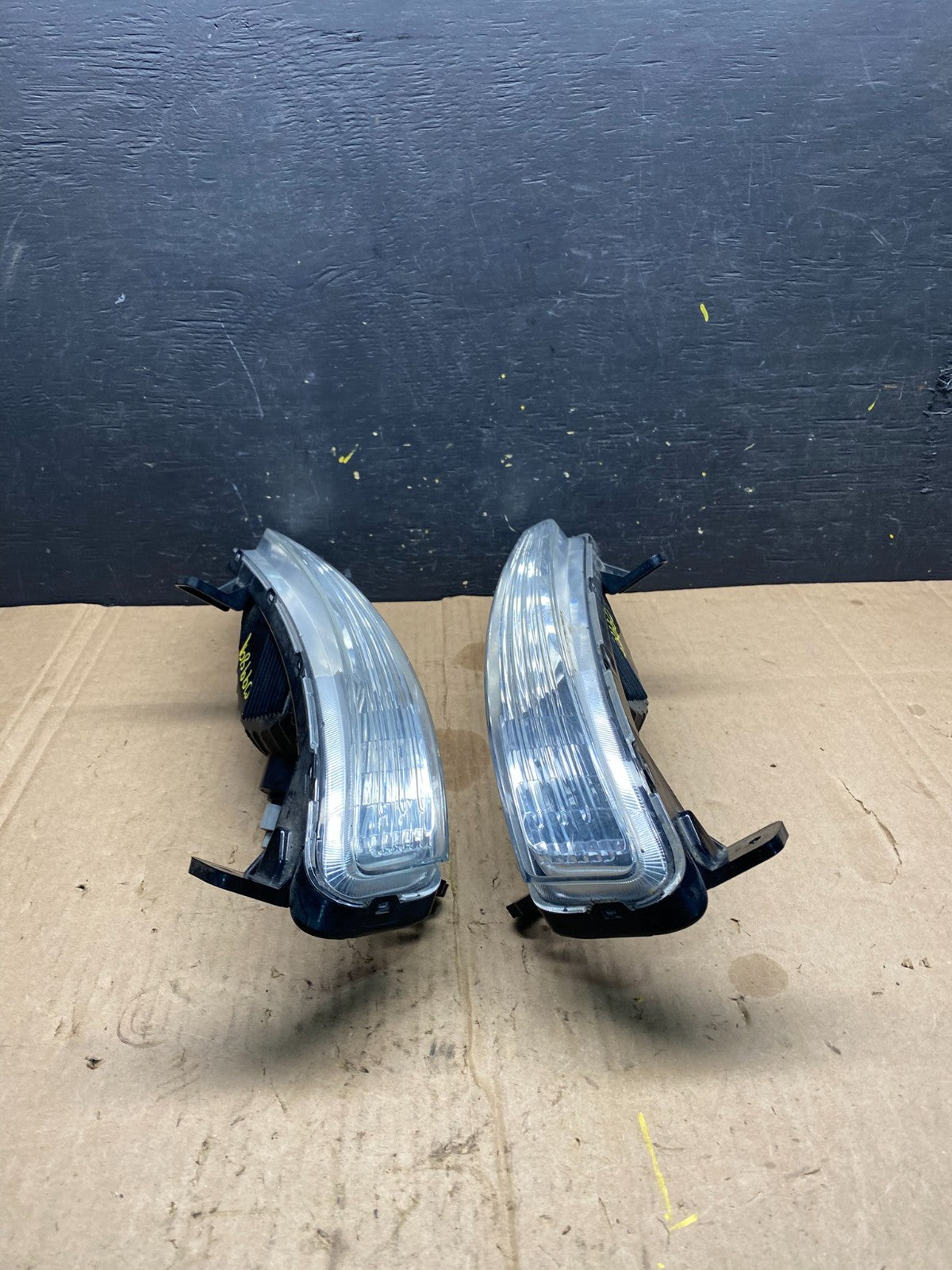 2009-2012 Chevrolet Traverse Left+Right Set Park Turn Signal Light O9989 DG4