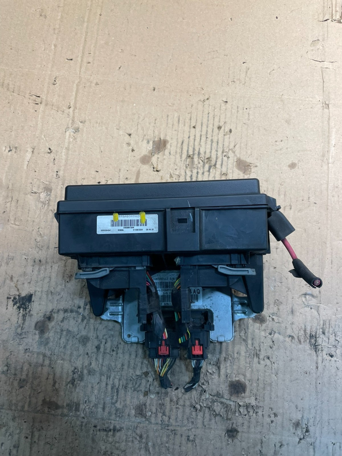 2004 2005 Dodge Durango Fusebox Fuse Box Relay Body BCM Module V2117 DG0