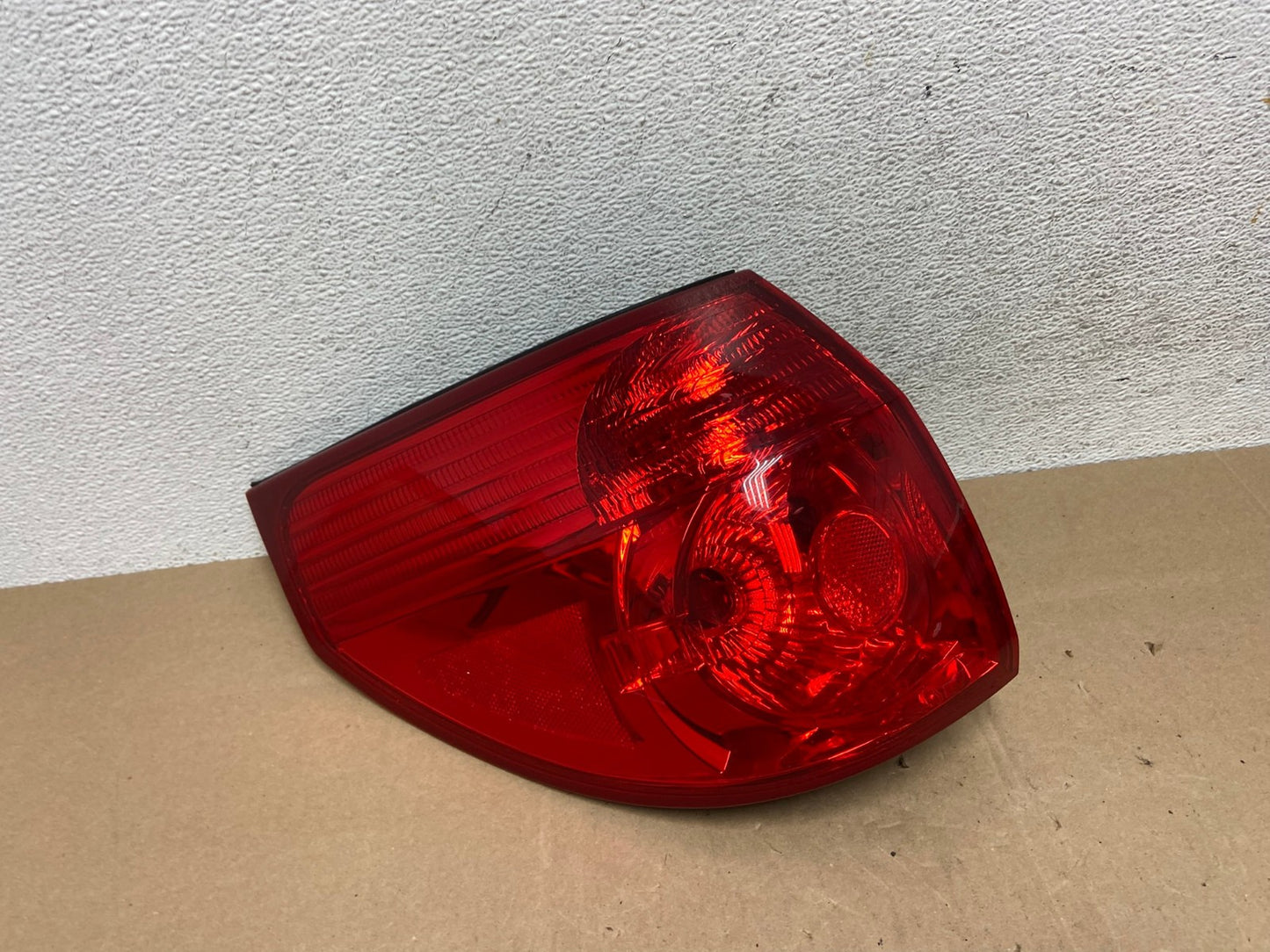 2006 to 2010 Toyota Sienna Left Driver LH Side Tail Light DEPO AE4979 LK0