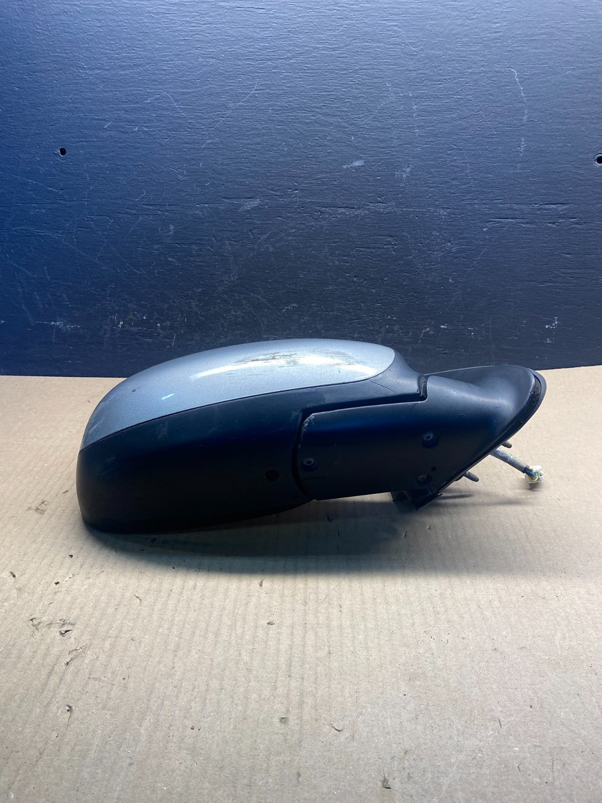 2001 to 2006 Toyota Sequoia Right Passenger View Door Mirror AC8882 DG3