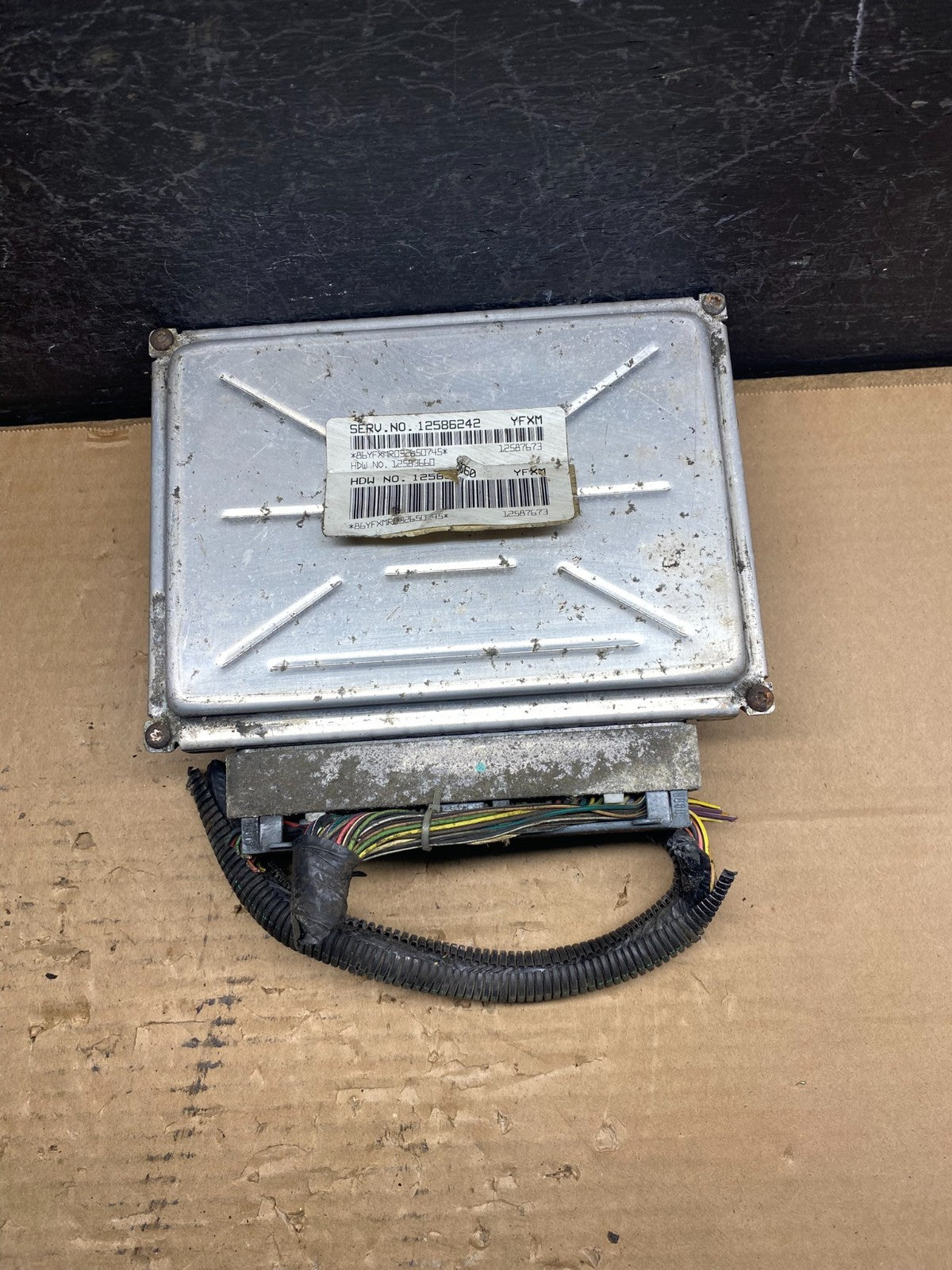 2004 GMC Envoy Silverado Engine Computer ECU ECM Module AD9403 DG0