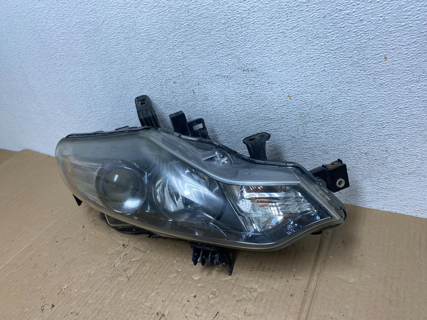 2011 to 2014 Nissan Murano Headlight Right Passenger Rh Halogen AE9032 DW1