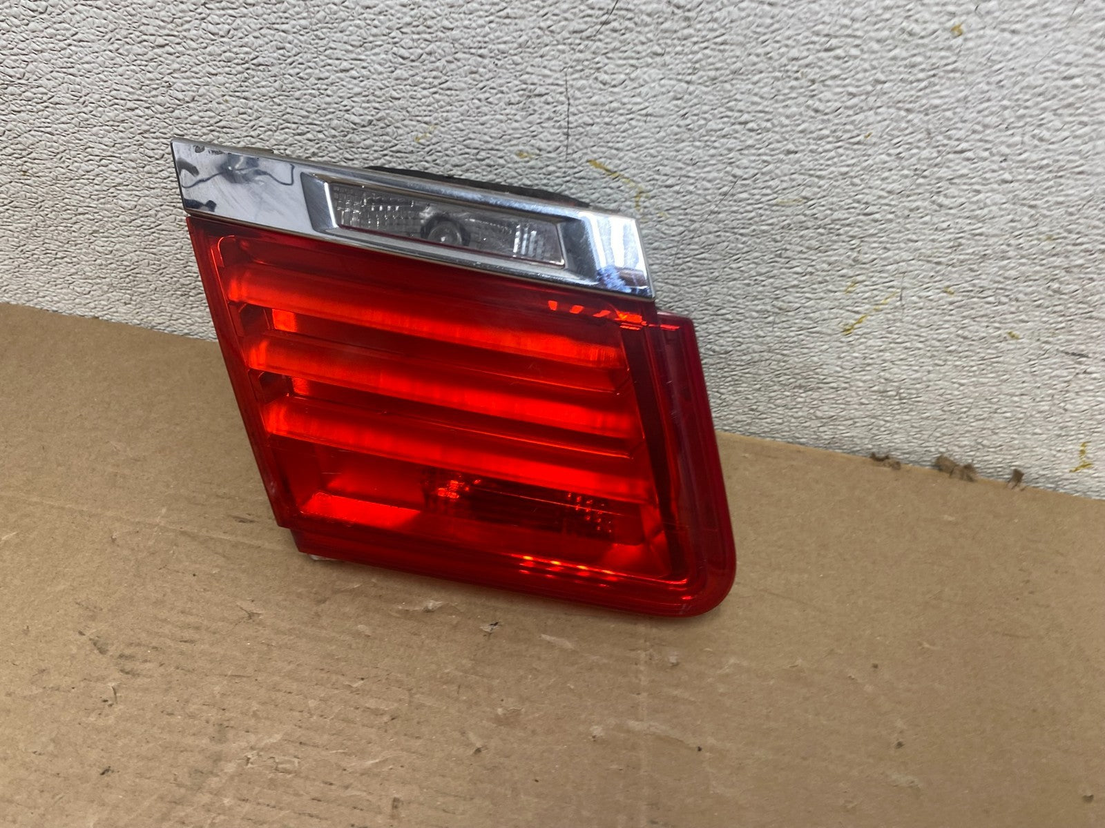 2009-2012 BMW 7-Series F01 F02 750i 750Li Left Driver Inner Tail Light Q9037 DW1