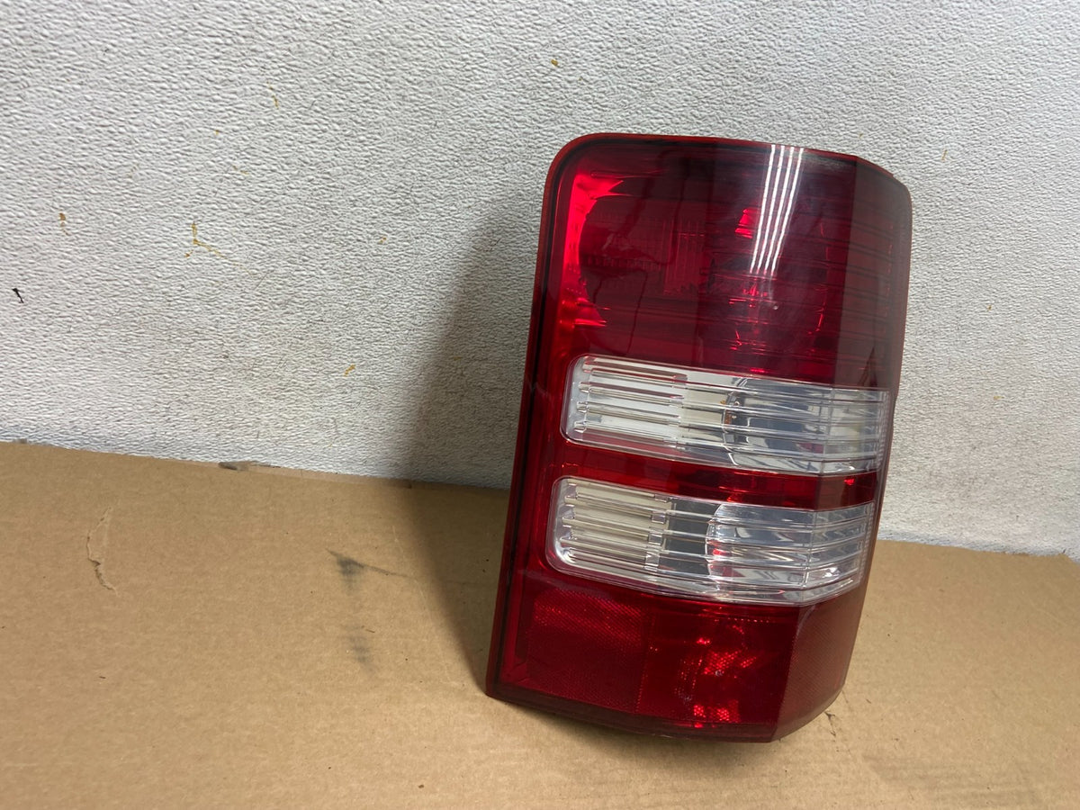 2008 to 2012 Jeep Liberty Left Driver Side Lh Tail Light AH4440 DW1