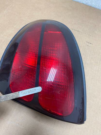 1998 to 1999 Ford Taurus Wagon Right Passenger RH Side Tail Light OEM R3386 DW3