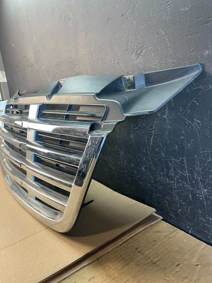 2009 to 2011 Freightliner Sprinter Front Upper Chrome Grill Grille AC2215 DG1