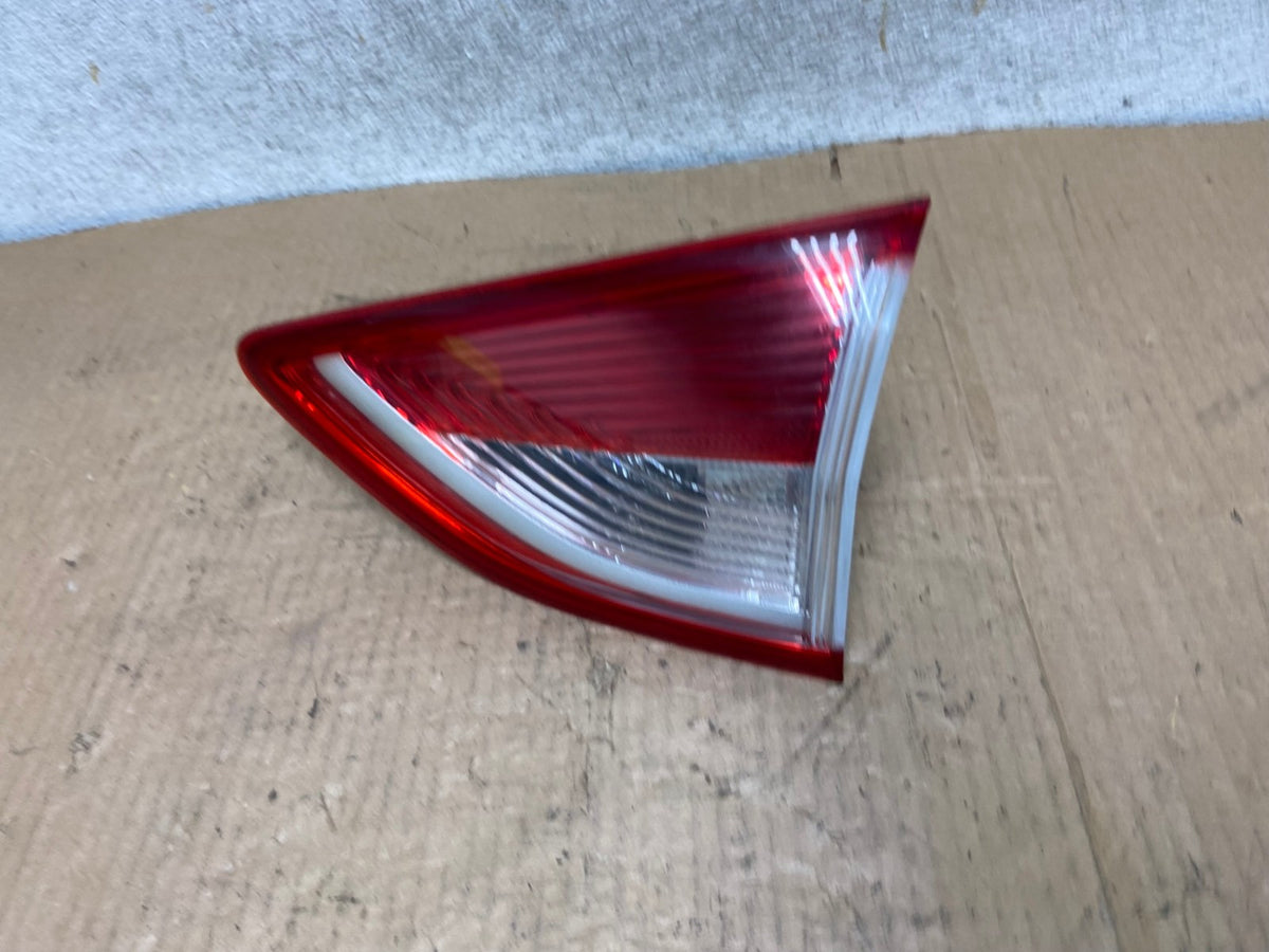 2013 to 2016 Ford Escape Right Passenger RH Side Inner Tail Light AI8075 LK1