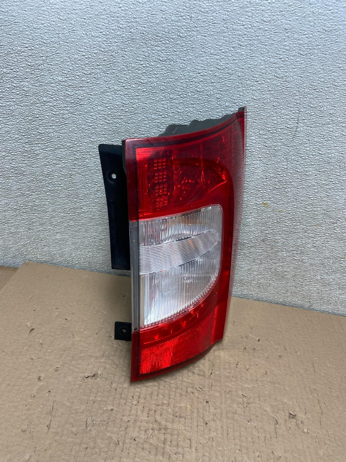 2011-2016 Chrysler Town and Country Right Passenger RH Tail Light AB2525 DW2