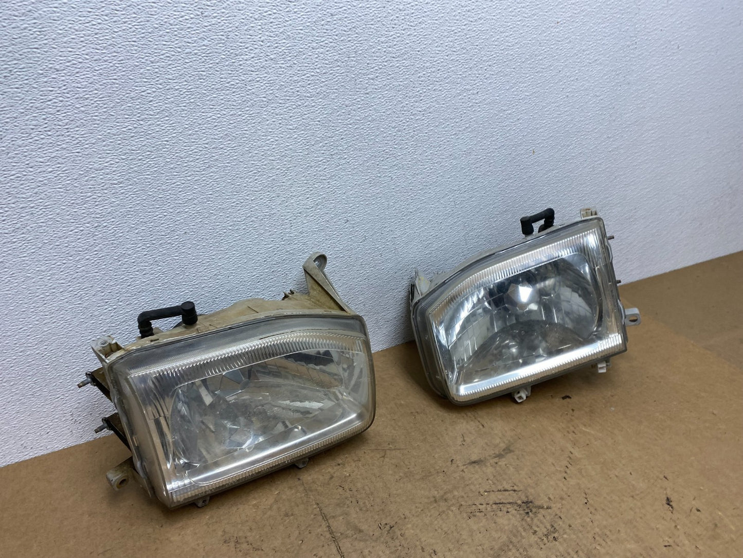 1999-2004 Nissan Pathfinder Left+Right Side Set Halogen Headlights Oem AC3402 DW2
