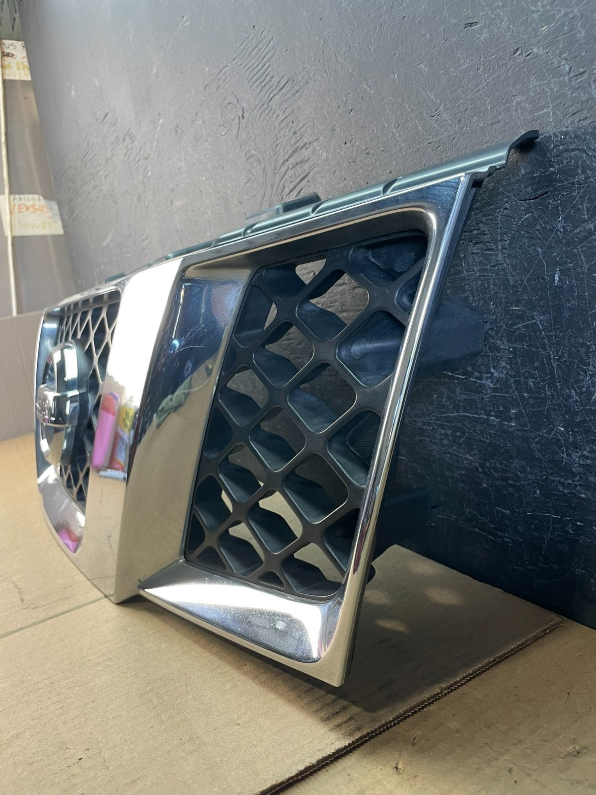 2005 2006 2007 Nissan Pathfinder Chrome Front Upper Grill Grille AD0196 DG1