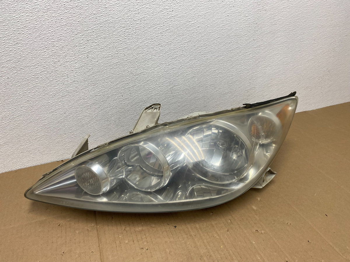 2005 to 2006 Toyota Camry Left Driver LH Halogen Headlight AB8103 DW0