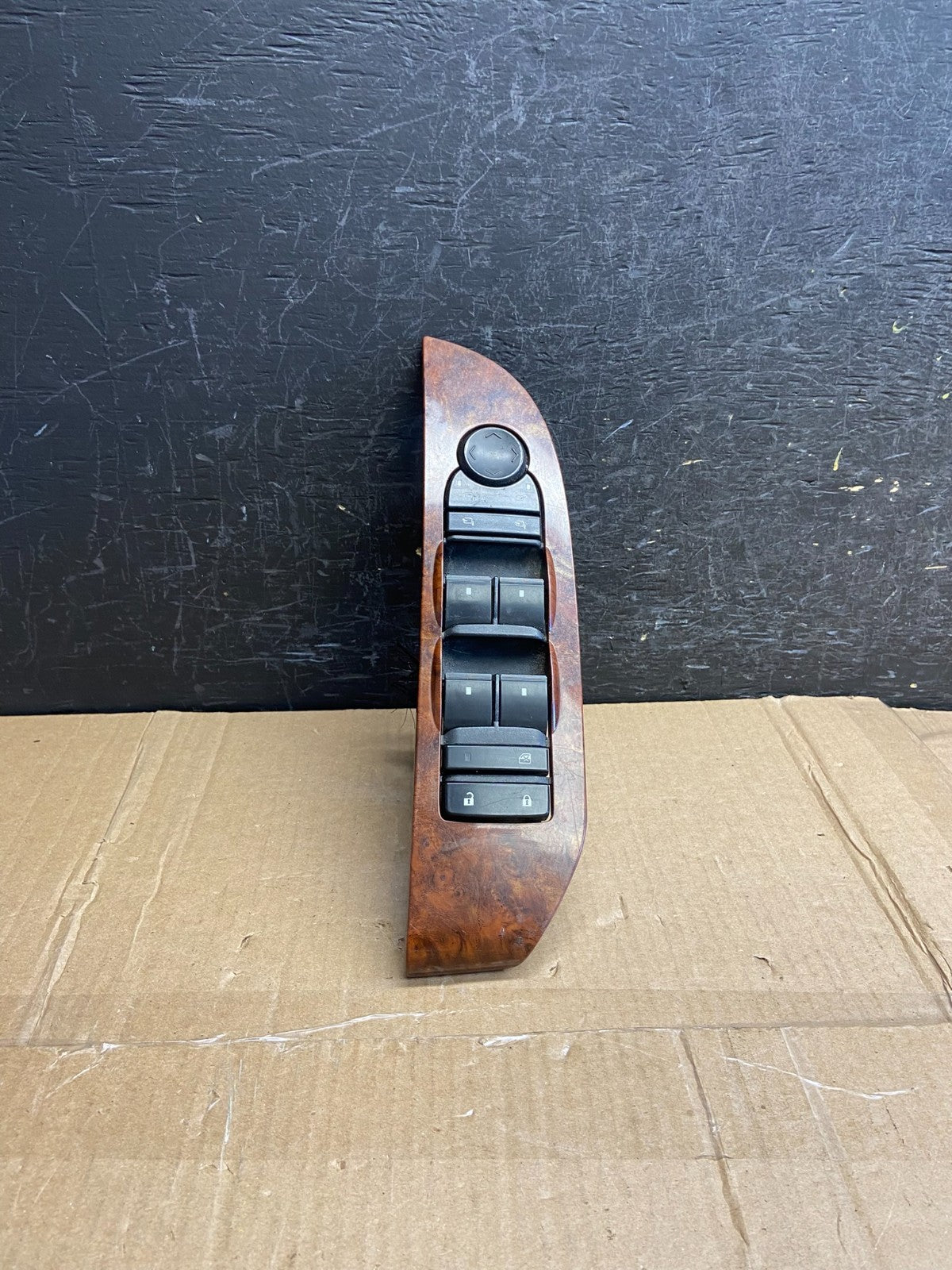 2007-2013 Chevy Suburban Tahoe Yukon Front Left Driver Window Switch AF2784 DG0