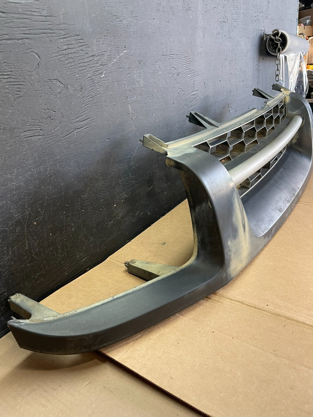 2002 to 2004 Nissan Xterra Front Upper Grill Grille Aftermarket AE0856 DG2