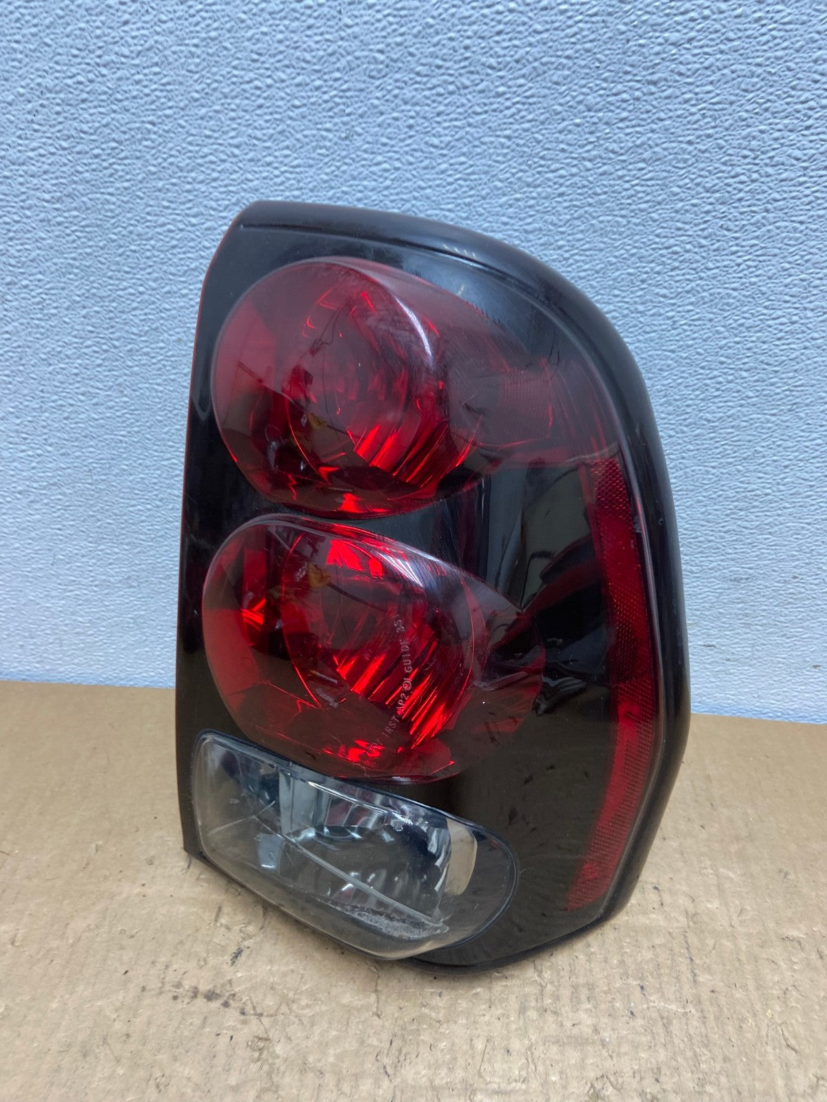 2002 to 2009 Chevrolet Trailblazer Right Passenger Rh Side Tail Light AC8280 LK0
