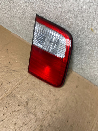 2001 2002 Subaru Forester Left Driver Inner Lid Mounted Tail Light Oem AA3909 DW1