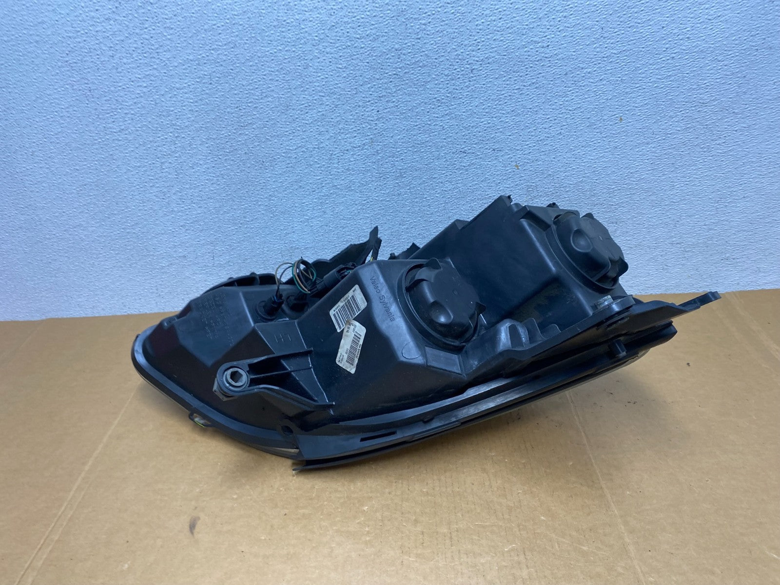 2007 to 2012 Gmc Acadia Halogen Headlight Left Driver LH Side AD8970 DW10