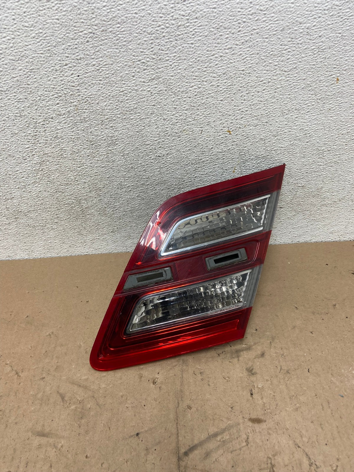 2013 to 2018 Ford Taurus Right Passenger Rh Side Tail Light Inner AG4914 LK0
