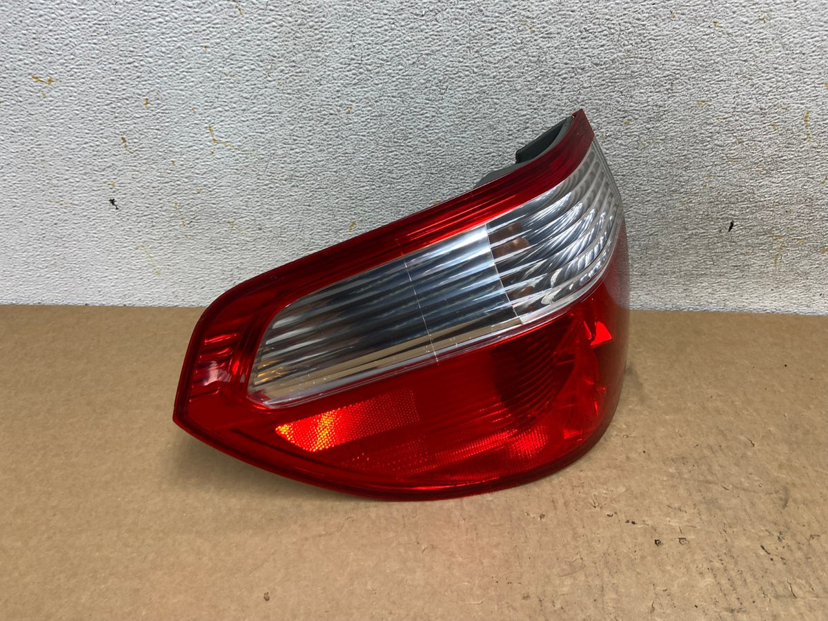 2005 2006 2007 Honda Odyssey Left Driver LH Side Tail Light AI3435 LK2