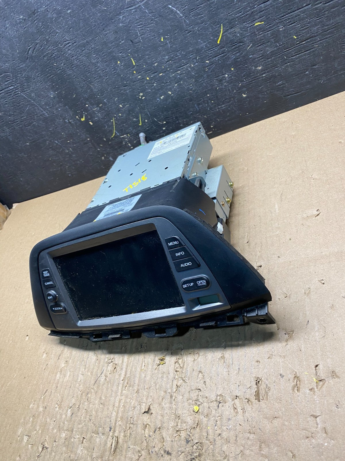 2005-2006 Honda Odyssey Information Display Screen 39810-SHJ-A010-M1 T1518 DG1