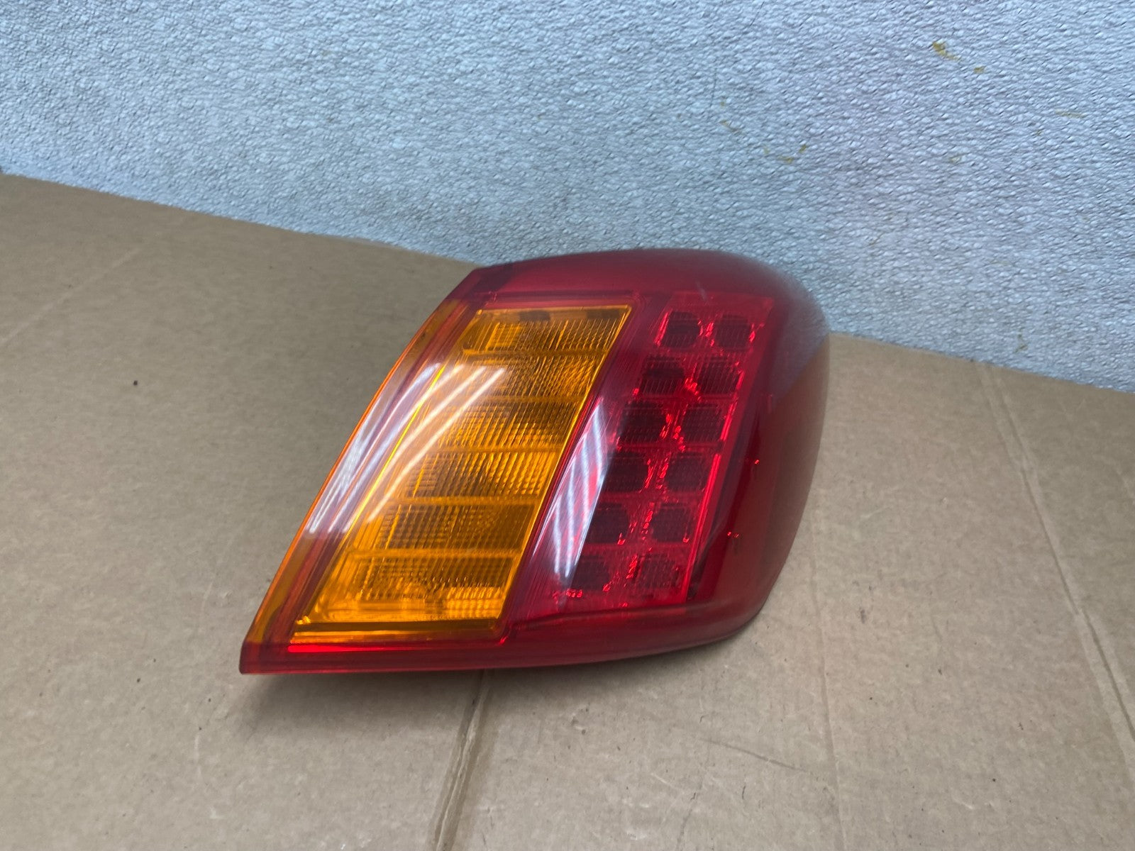 2009 2010 Nissan Murano Right Passenger Rh Side Tail Light Oem AA1108 DW2