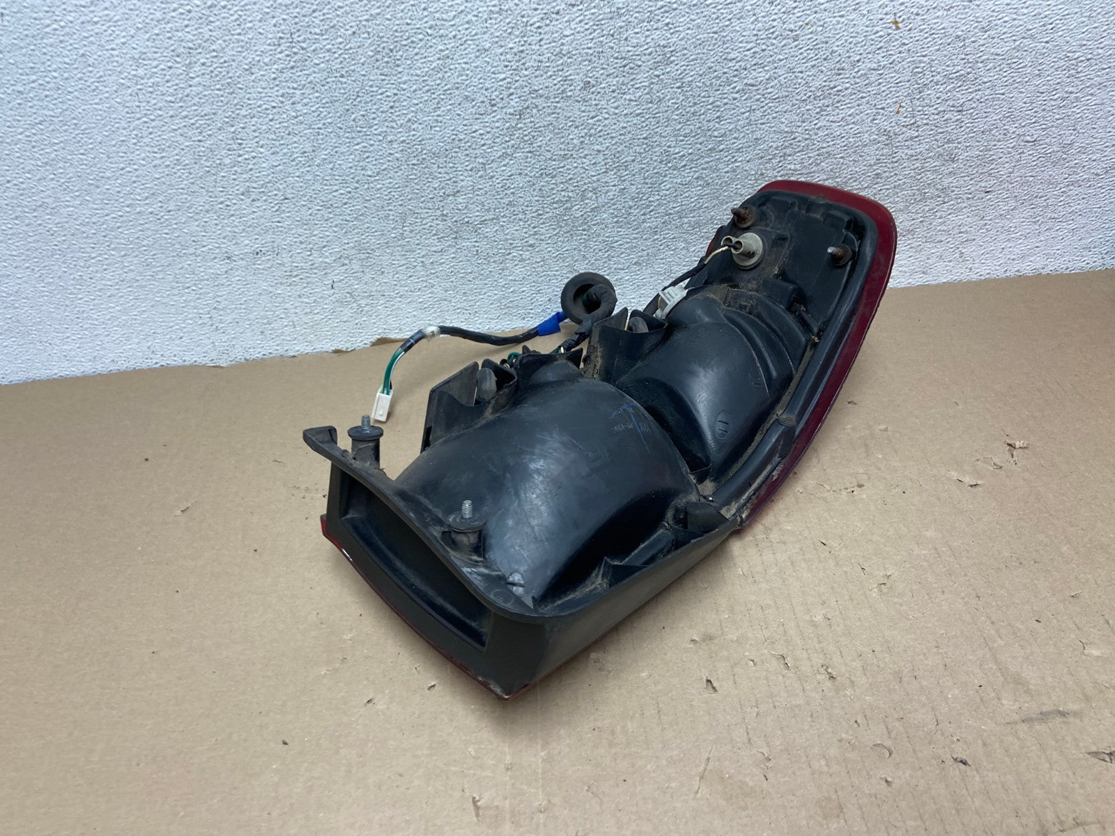 1995 - 1996 Toyota Camry Sedan Right Passenger Tail Light Lamp AG6867 LK4