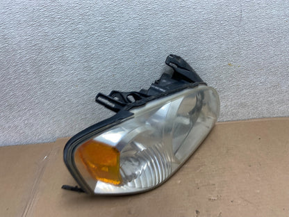 2005 - 2006 Mazda Tribute Right Passenger Rh Headlight Oem AA9886 DW2