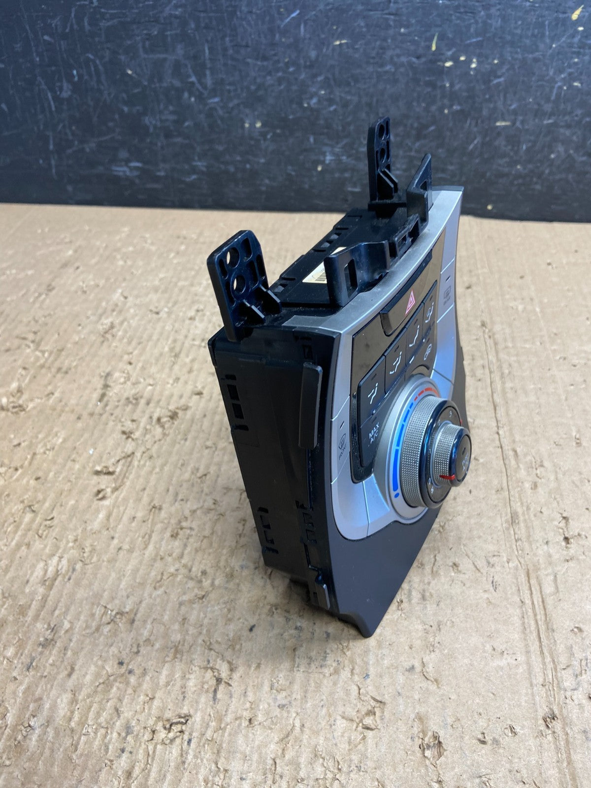 2011 - 2013 Hyundai Elantra Center Heater A/C AC Climate Control Panel AF1713 DG1