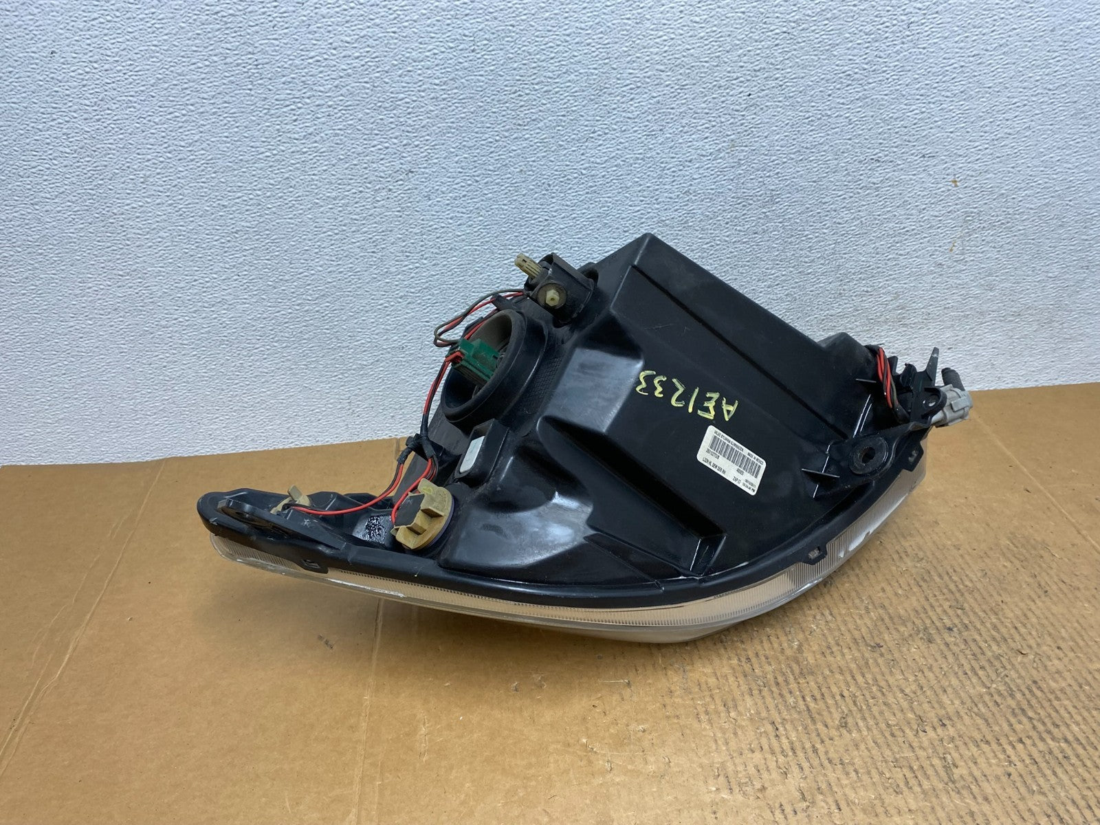 2010 2011 2012 Nissan Sentra Halogen Right Passenger Black Headlight AE1233 DW5